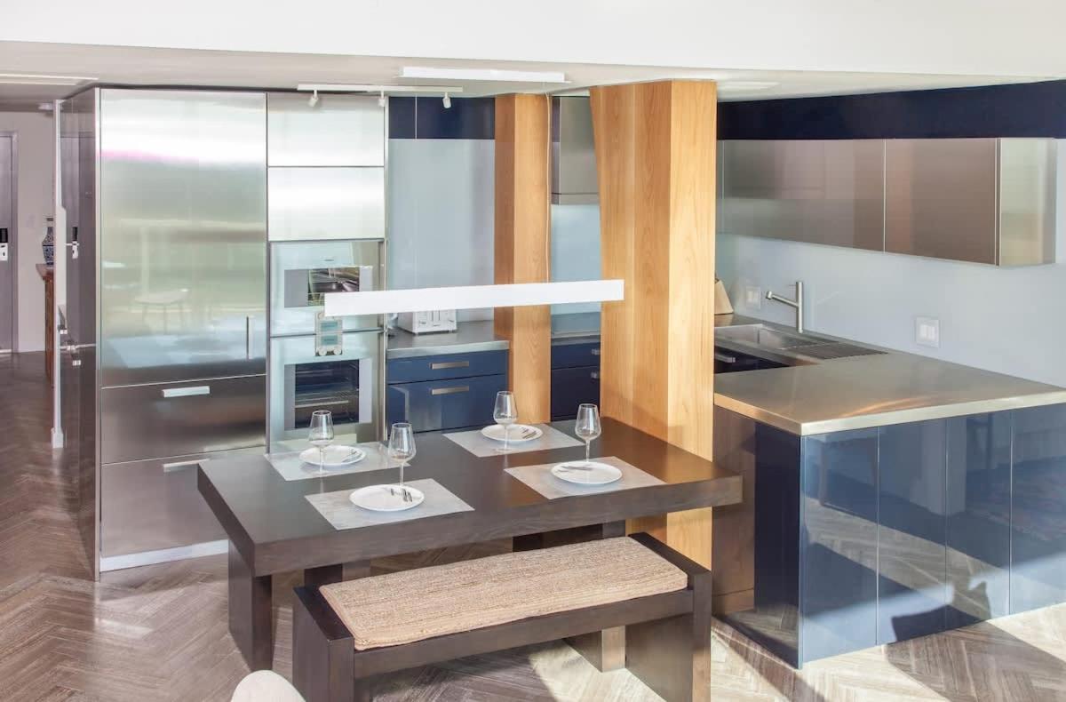 Mvr - Designer Balconies Miami's Views Miami