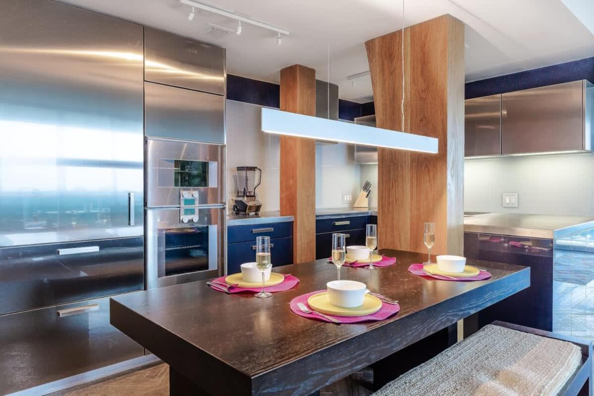 Apartment Mvr - Designer Balconies Miami's Views *